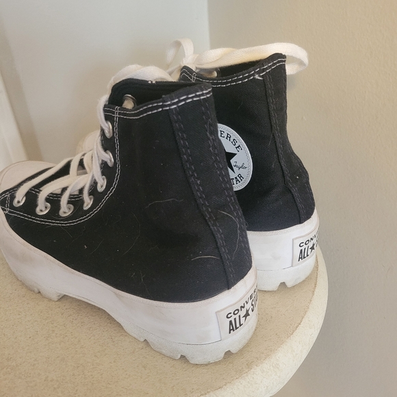 Converse Chuck Taylor Women's Black and White Lugged Sneakers size 7 - Picture 3 of 7